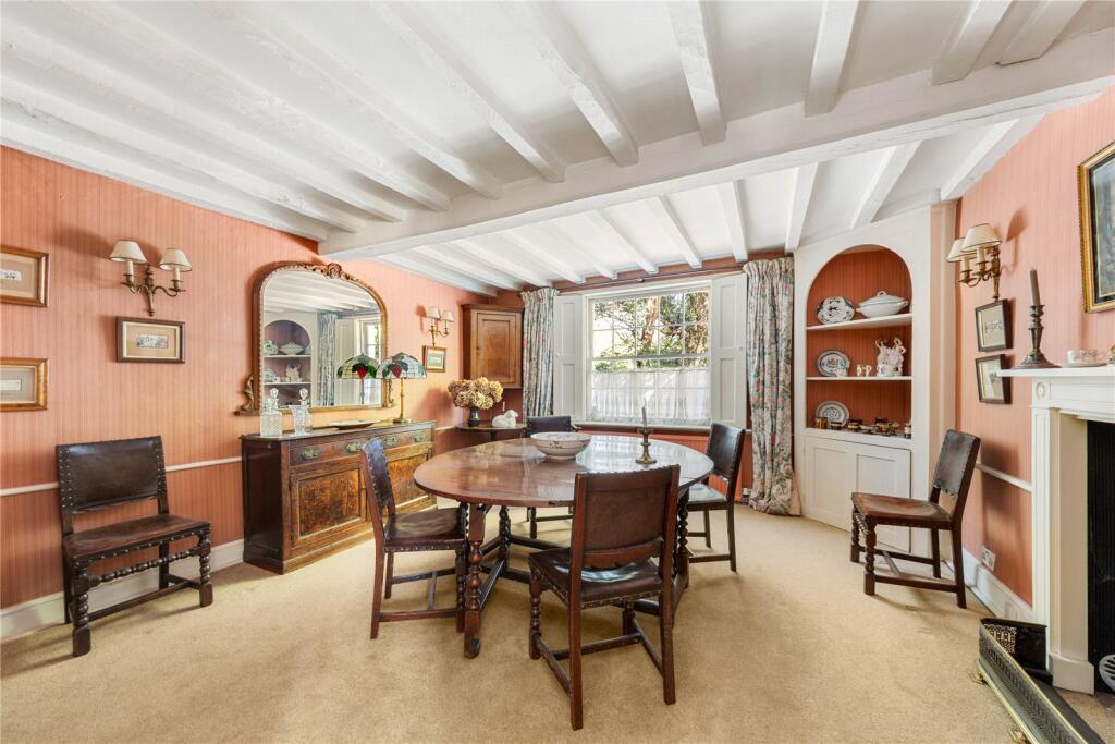 House in Hart, Odiham - More