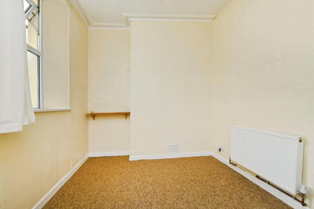 Apartment in Plymouth - More