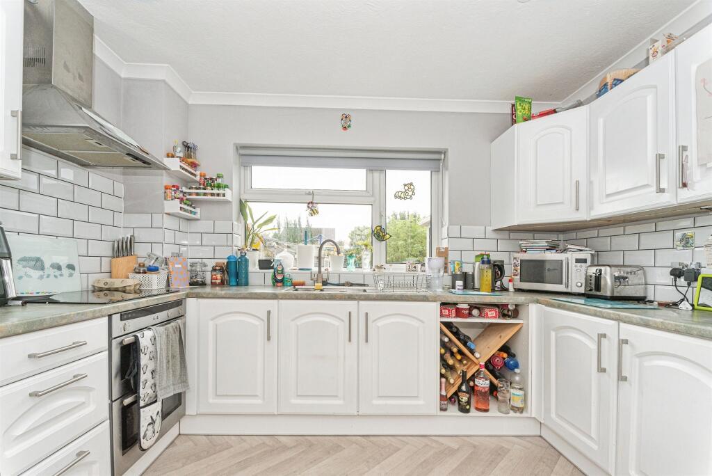House in Swindon - View 4