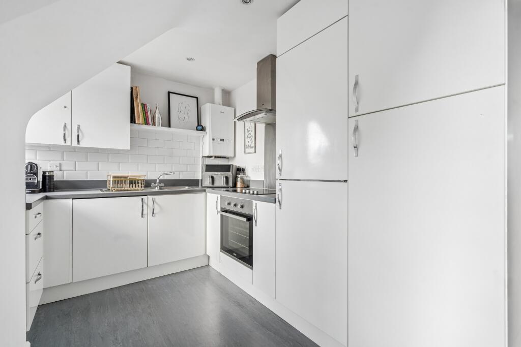 Apartment in Latimer, Little Chalfont - View 5