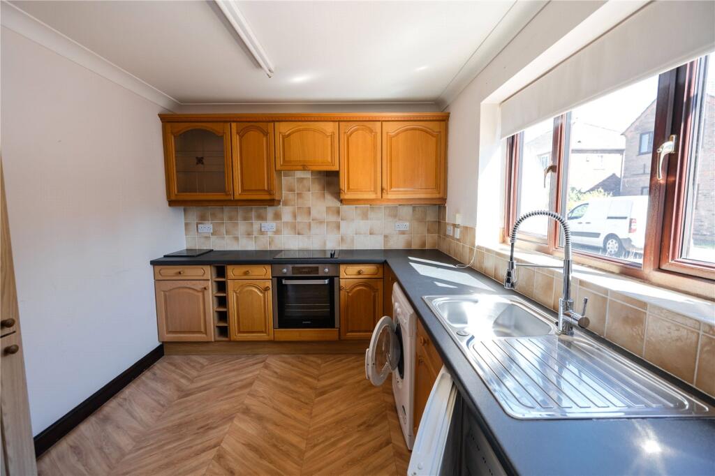 Station Road, Healing, Grimsby, Lincolnshire, DN41 photo 4