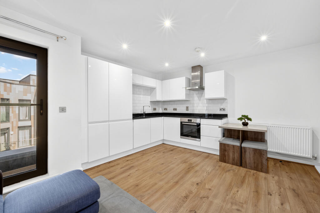 Apartment in London - View 5