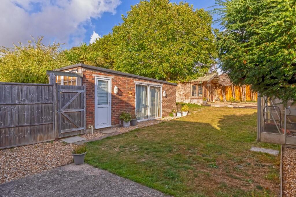 House in Adur, Sompting - View 3