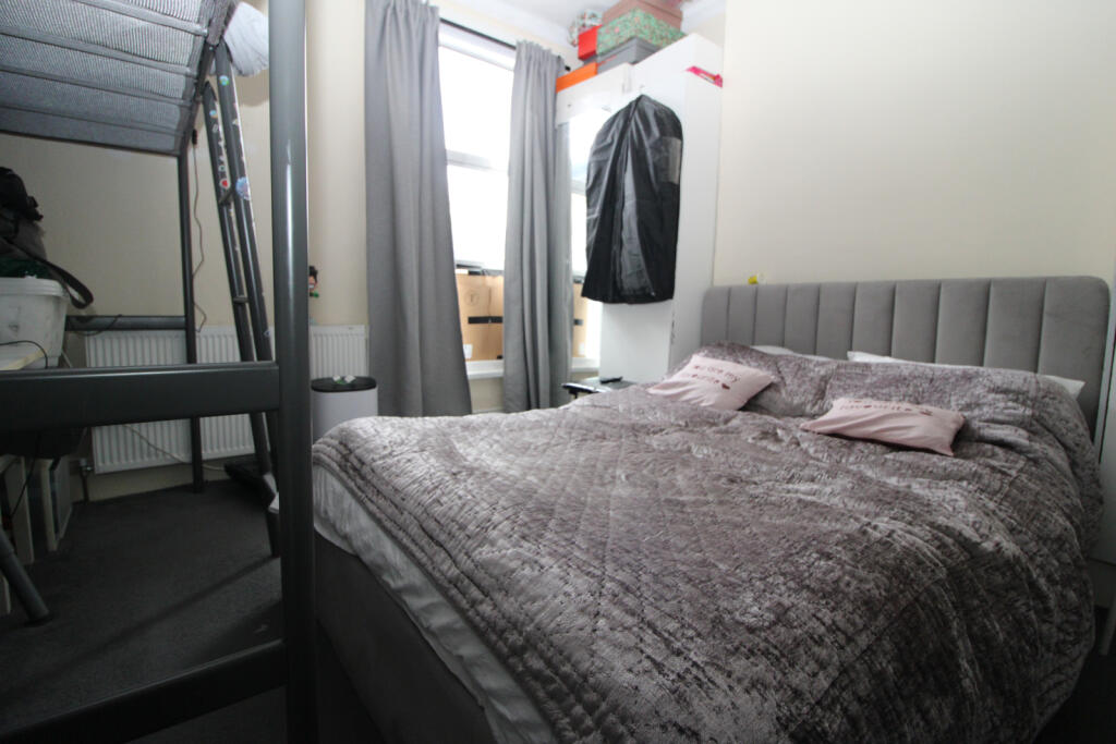 Apartment in London, Brondesbury Park, Brondesbury - View 4