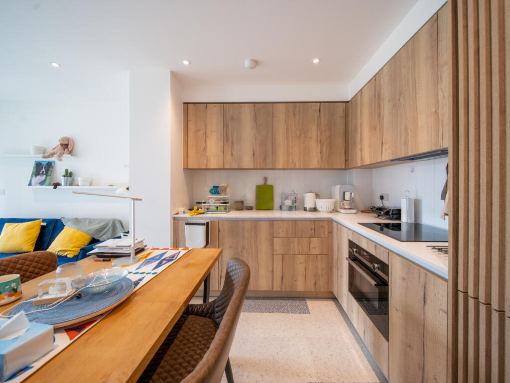 Apartment in London - More