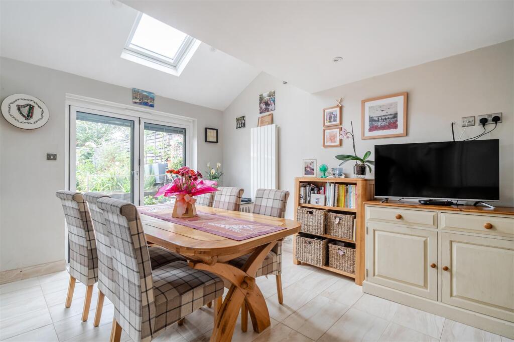 House in Swindon - View 3
