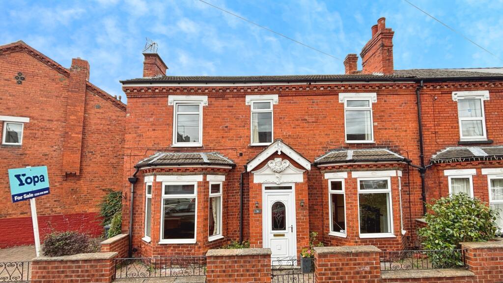 3-bed terraced on St. Catherines Grove, Lincoln, LN5, £175,000