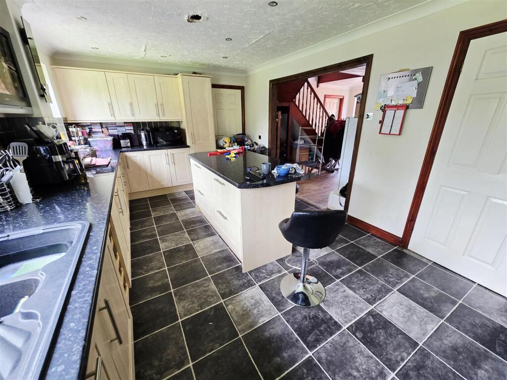 House in Launceston, Cornwall - View 4