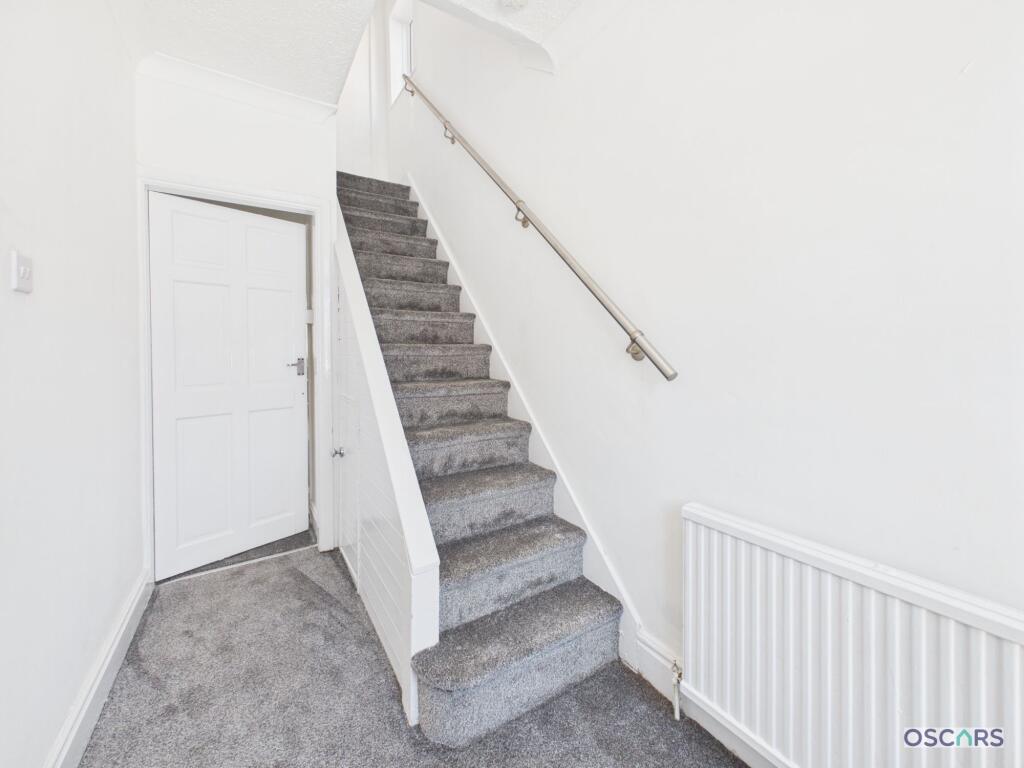 House in Hull - View 2