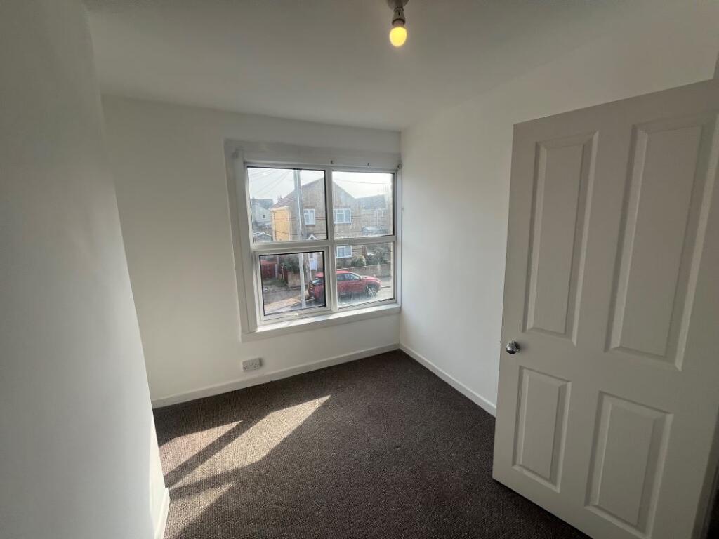 5A & 5B Fairfield Road, Clacton-on-Sea, Essex, CO15 3QP photo 3