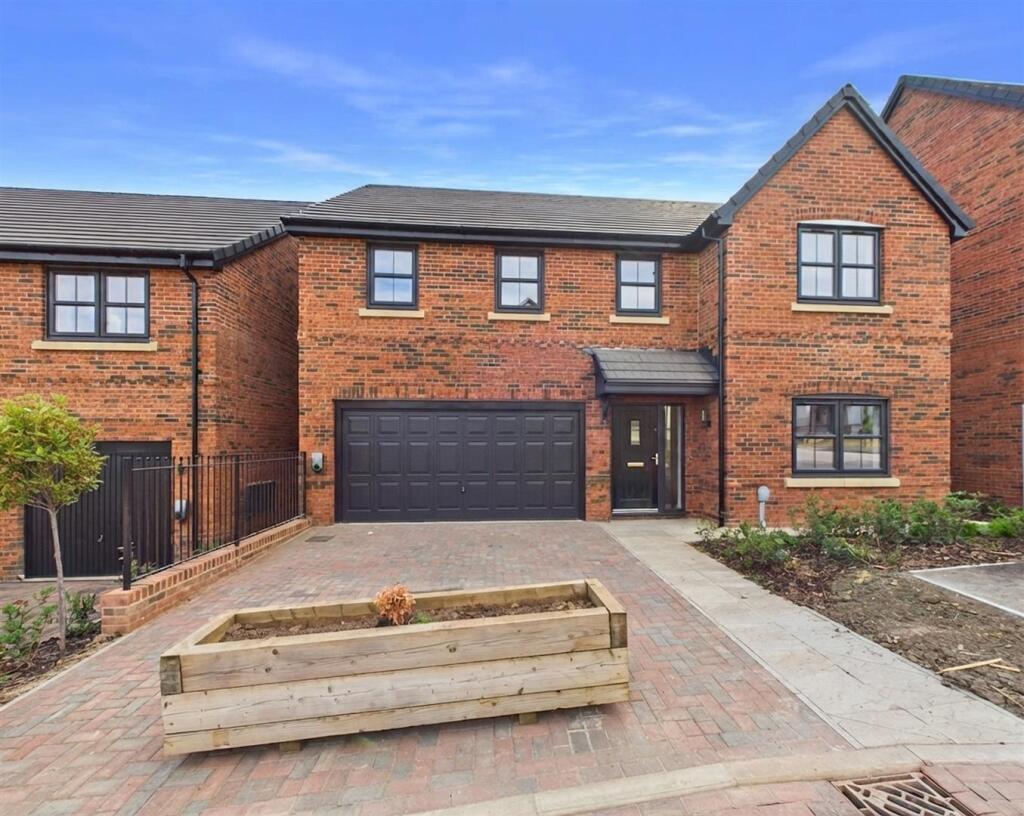 Main image of property: Manor Grove, Lydney