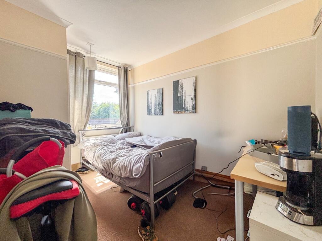 5 bedroom semi-detached house for rent
