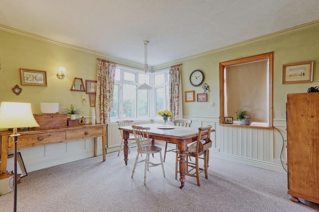 House in Rochford, Rayleigh - View 4