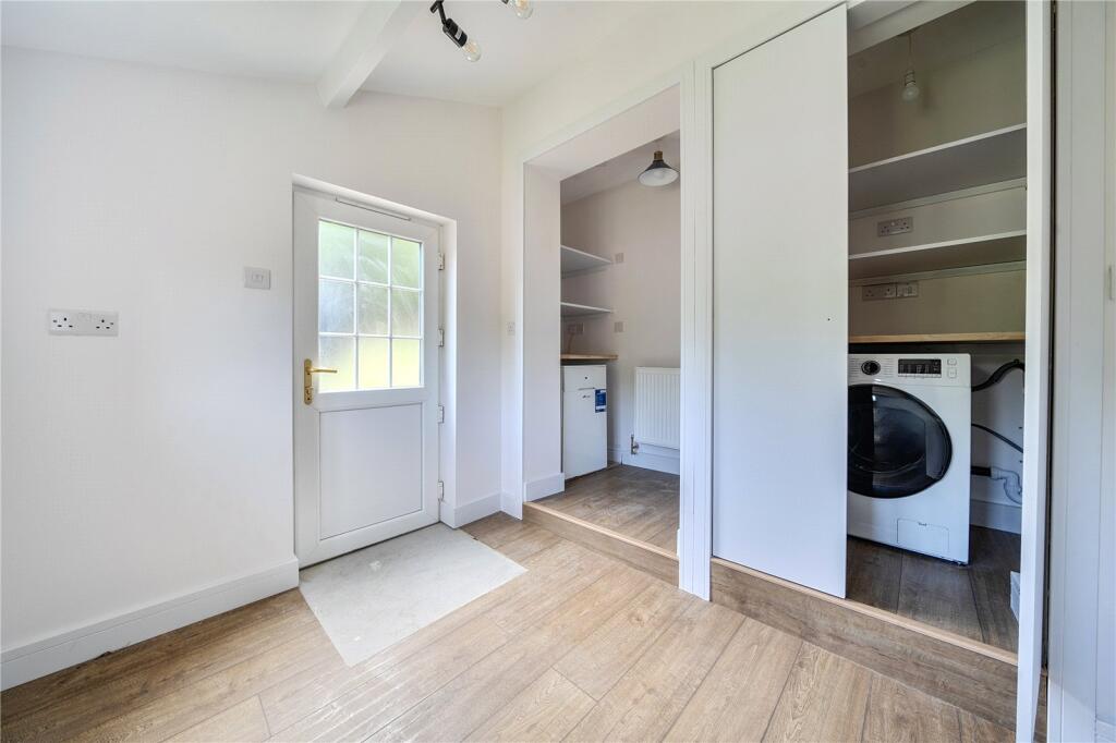 House in Salisbury - View 5