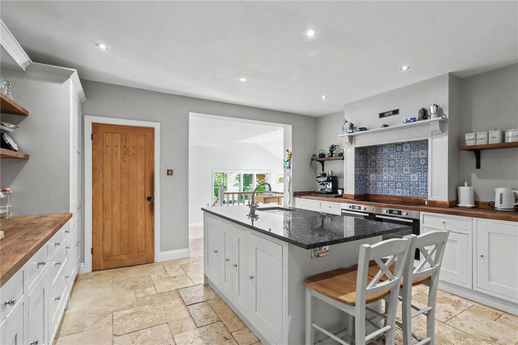 The Bothy, Turners Hill Road, Worth, RH10 - View 4
