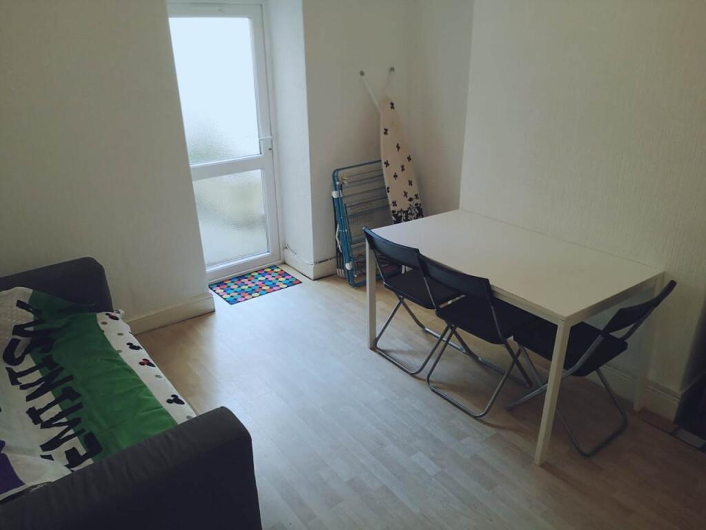 House in Cardiff - View 3