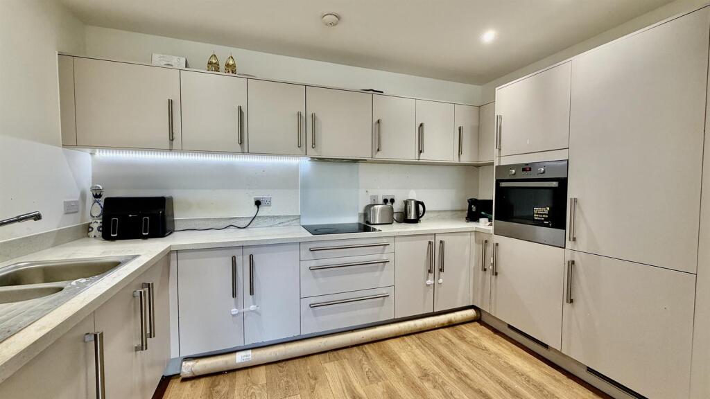Apartment in London - View 4