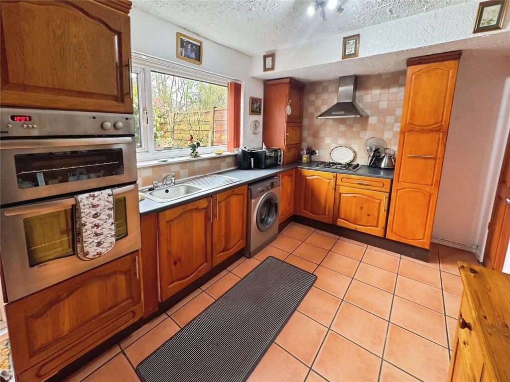 Sportside Avenue, Worsley, Manchester, Greater Manchester, M28 photo 4