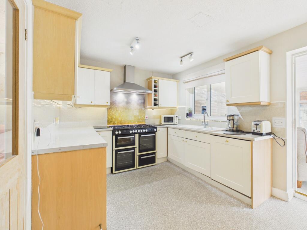 House in Kingston upon Hull, Bransholme - View 4