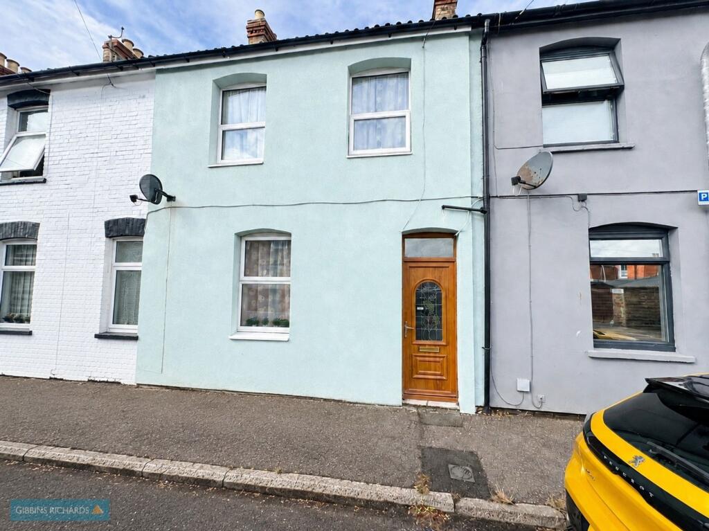 2-bed terraced on Grays Road, Taunton, TA1, £185,000