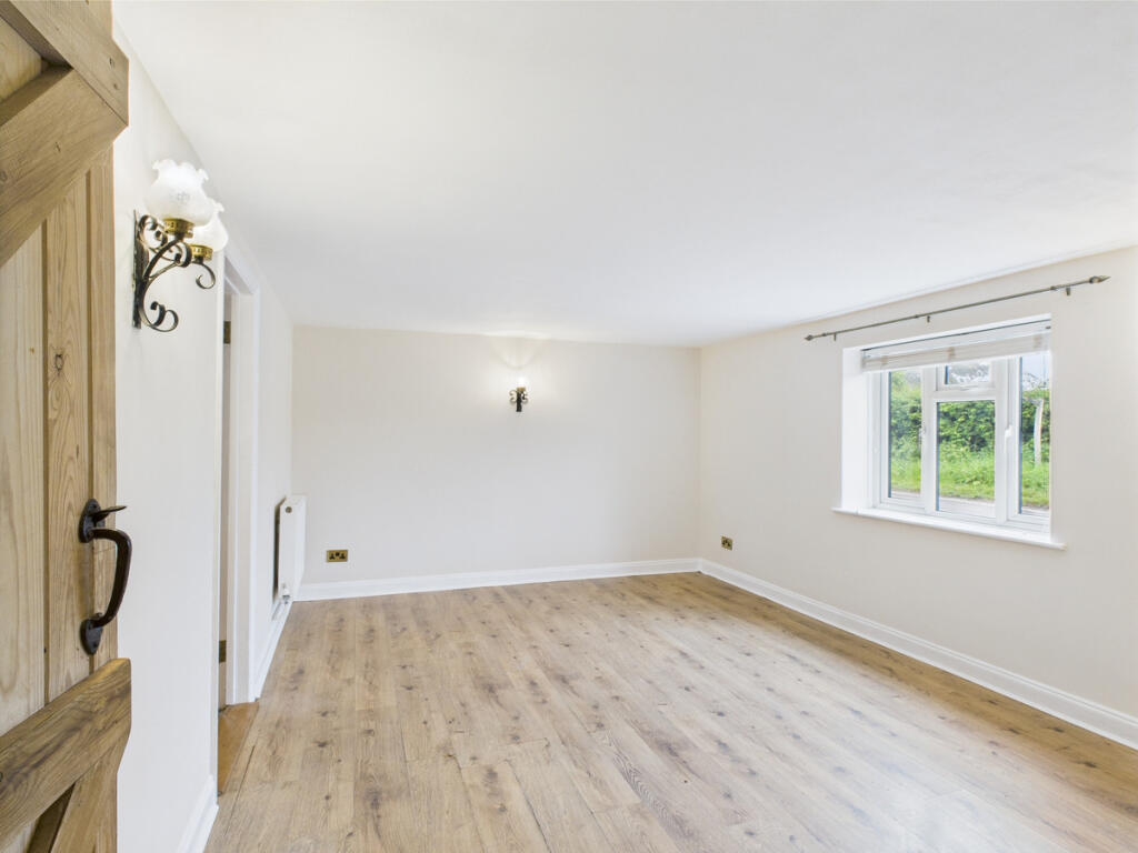 Forestside, Rowlands Castle, PO9 - View 5