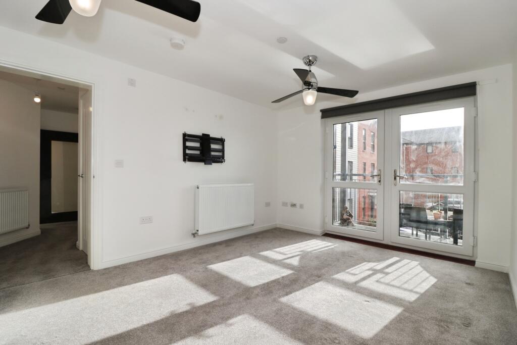 Elderflower Drive, Lyde Green, Bristol, BS16 photo 4
