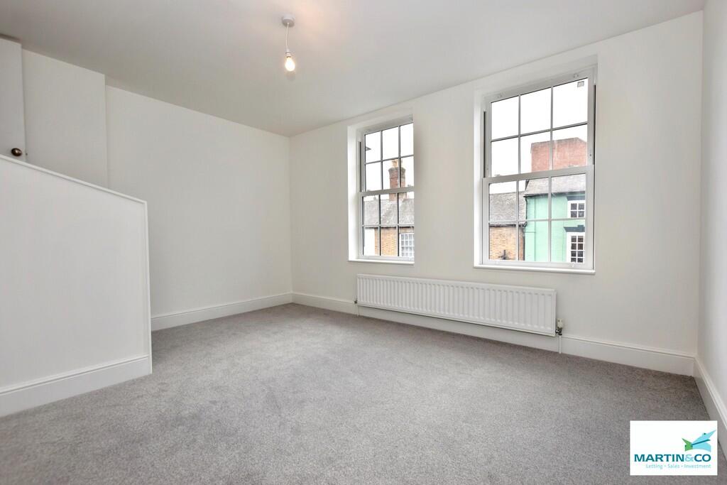 Apartment in Harborough, Lutterworth - More