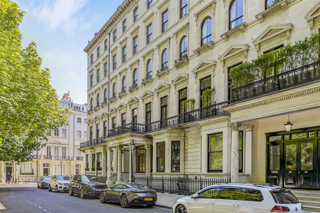 Main image of property: Ennismore Gardens, Knightsbridge, SW7