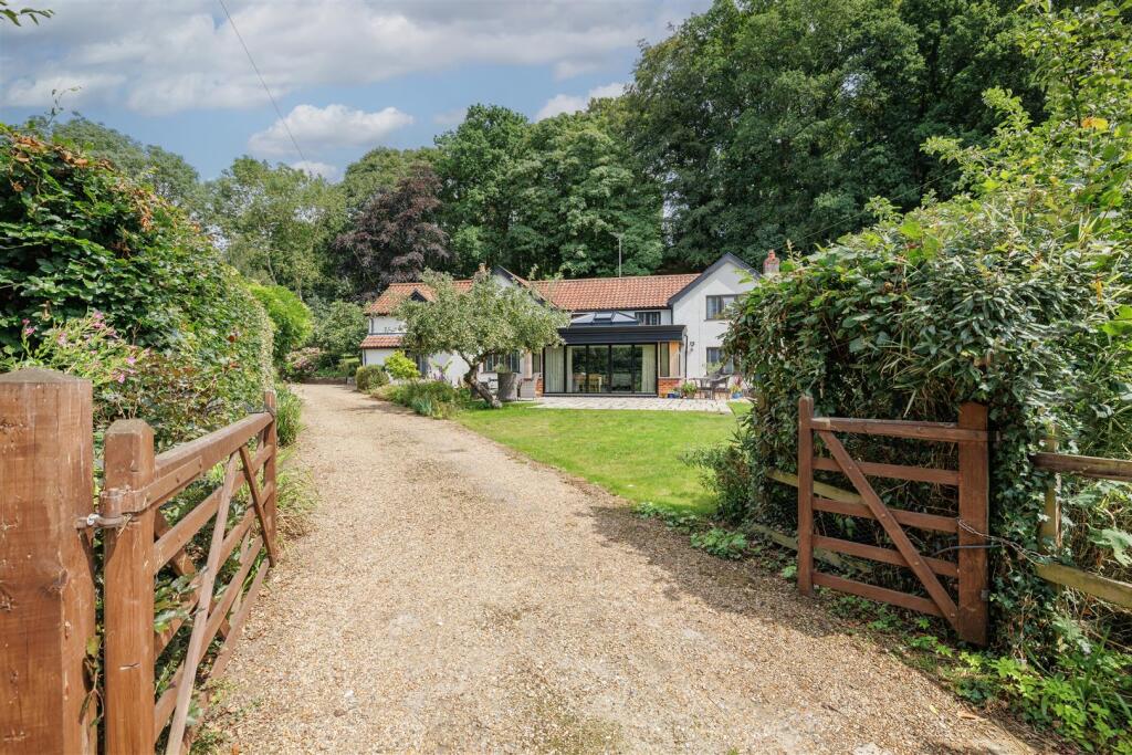 4-bed detached on Waterloo, Gillingham, Beccles, £675,000