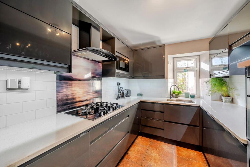 Additional image 3 of Penfield, Yeovil