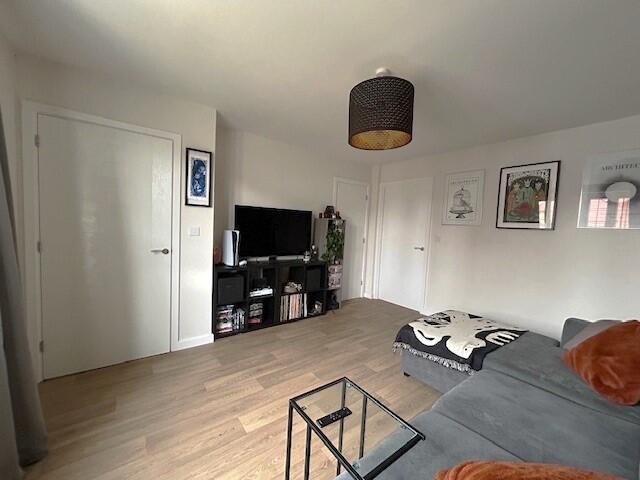 Iris Road, Felixstowe, IP11 photo 3