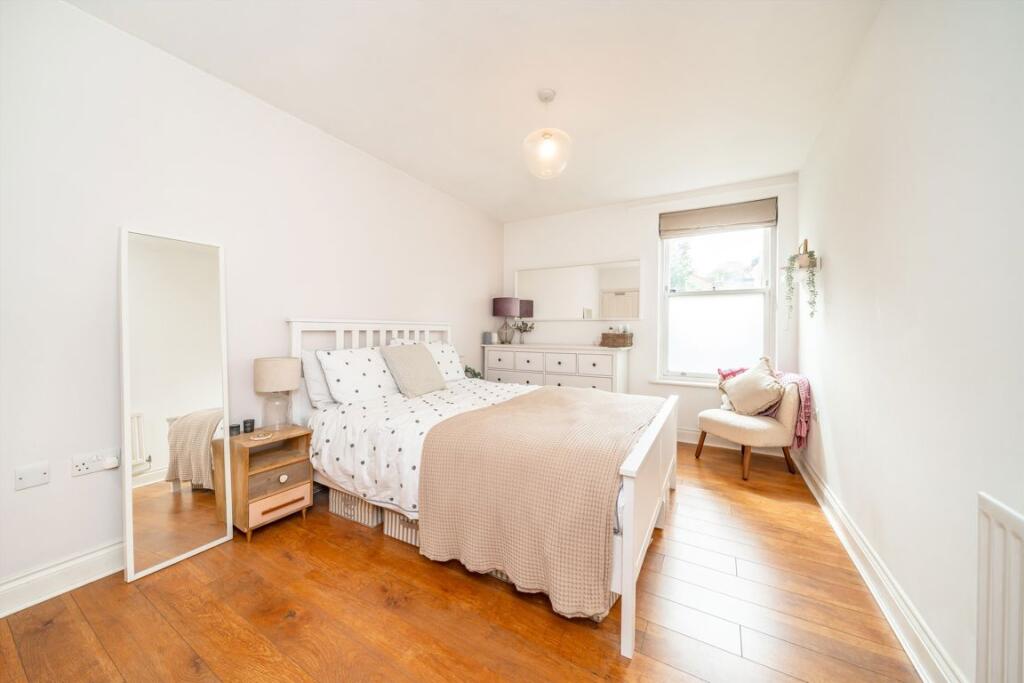 Apartment in London - View 5