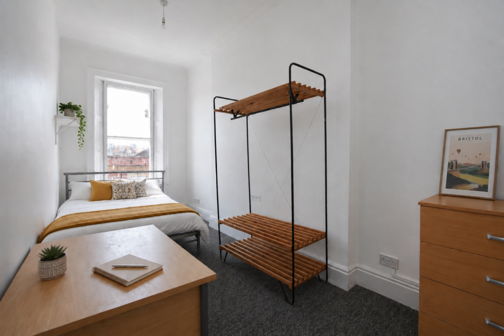 Main image of property: Upper Maisonette, Cotham Hill, Bristol, BS6