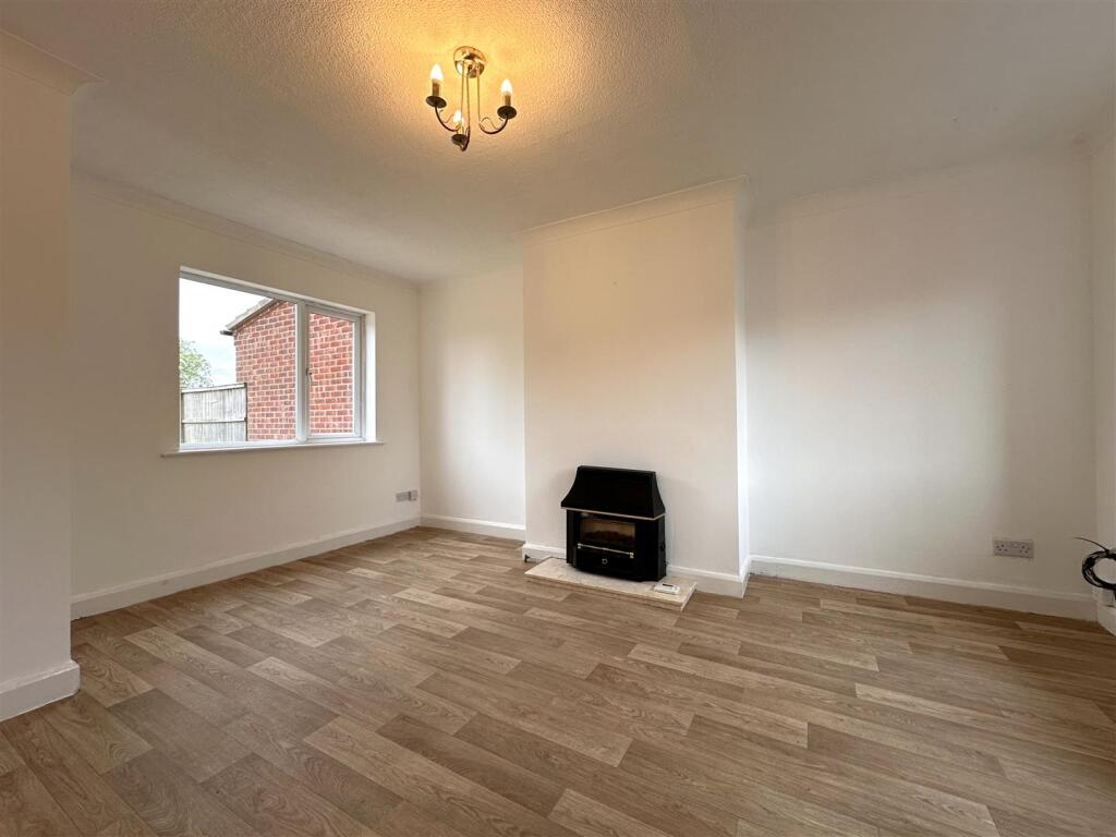 Batch House, London Road, Balderton, Newark - View 2