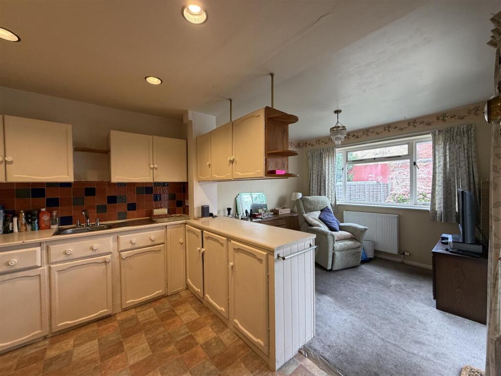 House in Dudley, Oldswinford - View 3