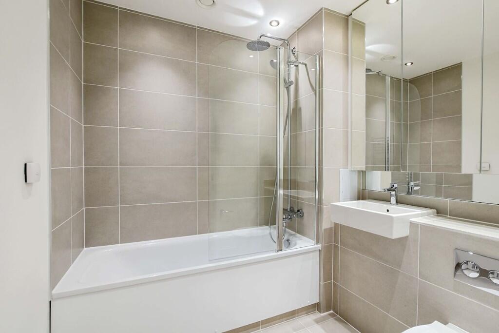 Main image of property: Wallis Walk, London, E16