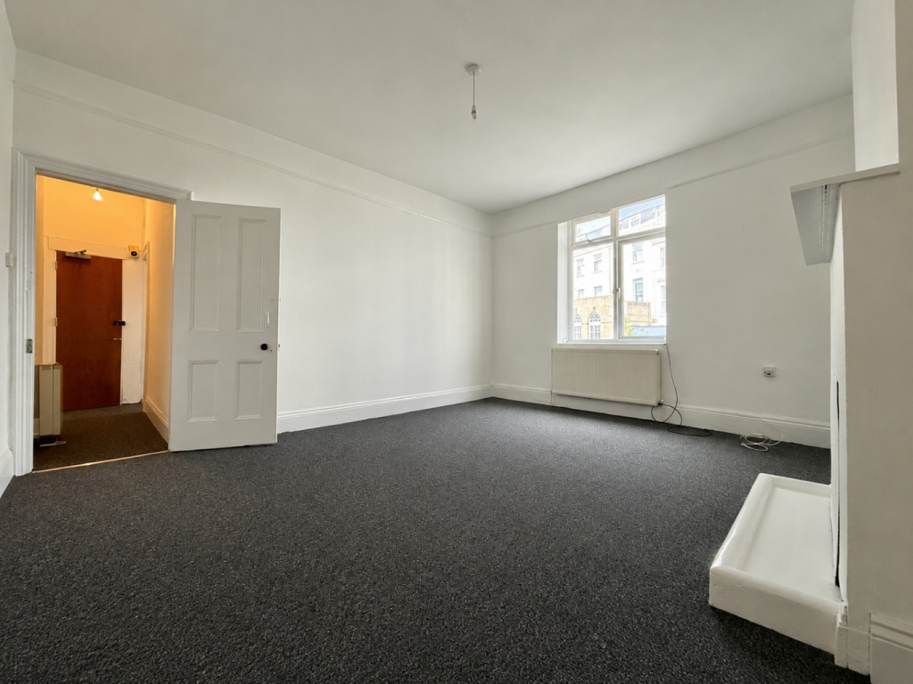 Apartment in Bournemouth - View 4