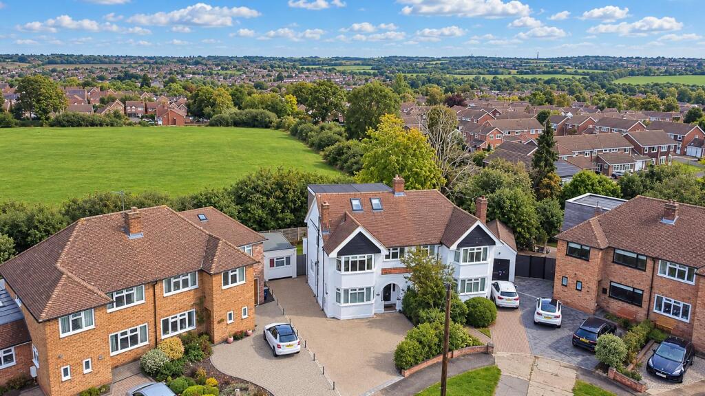 Main image of property: Sorrel Garth, Hitchin