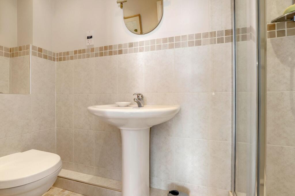 Hampton Close, Toton, NG9 - More