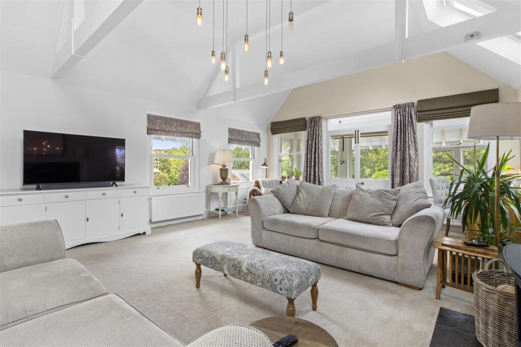 Apartment in Brighton - View 3