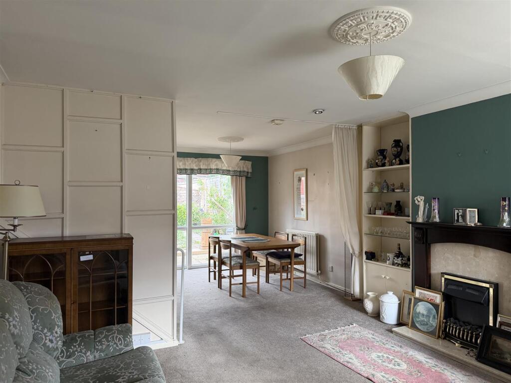 House in Dudley, Oldswinford - View 2