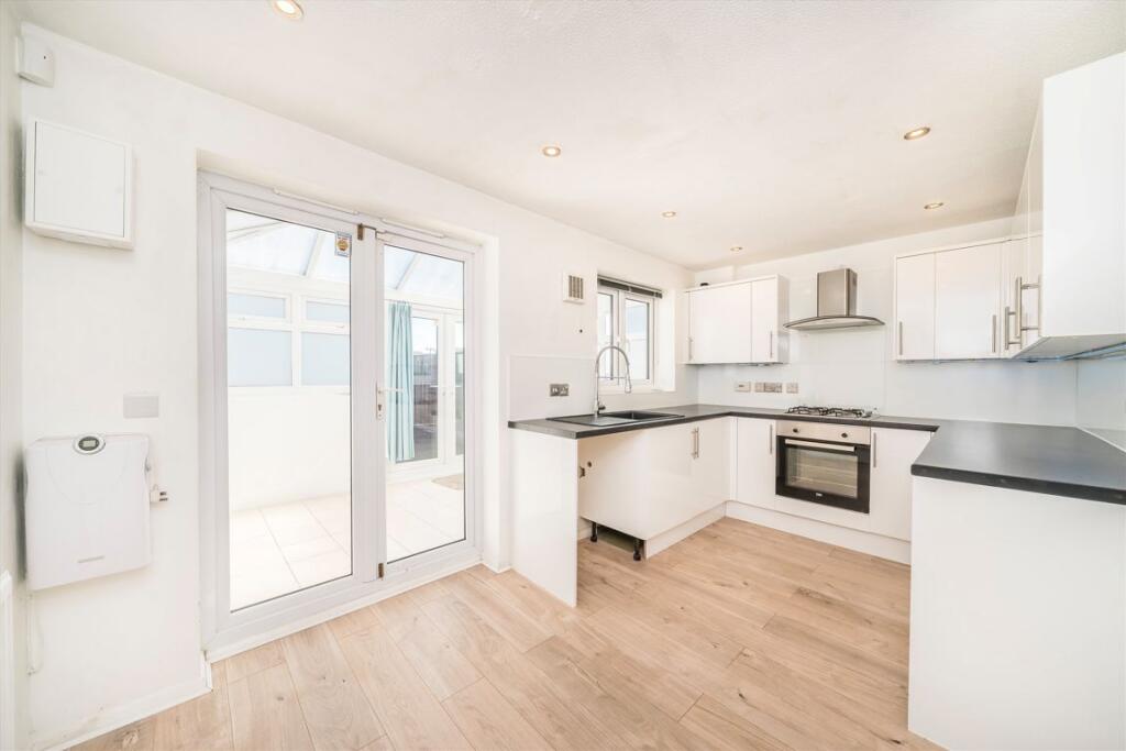 House in London - View 2