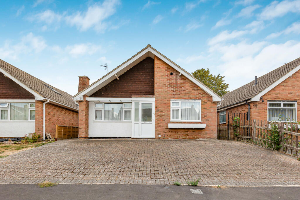Main image of property: Vale Avenue, Wantage, OX12