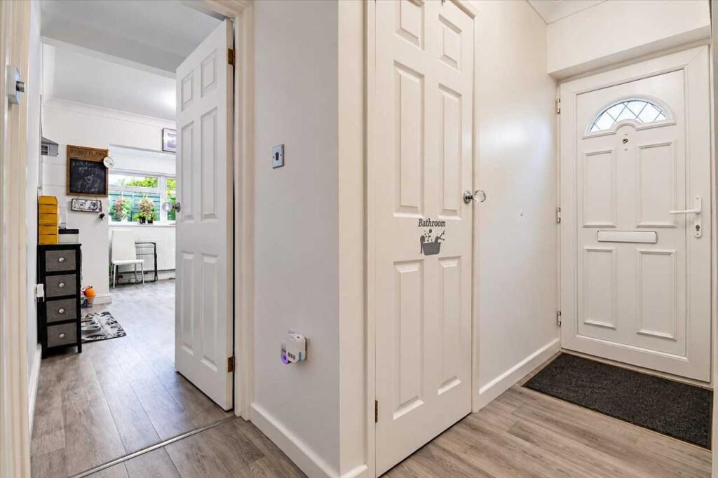House in Clacton-on-Sea, Great Clacton - View 5