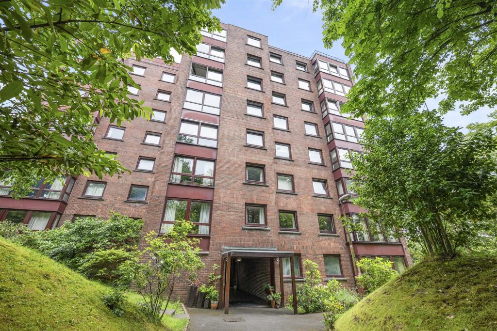 Main image of property: Flat 2F Balgray Court 33 Cleveden Drive, Kelvinside, G12 0SD