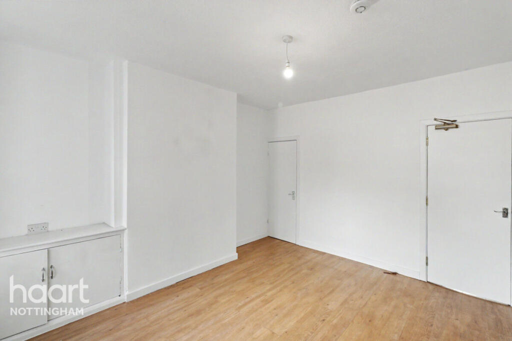 House in Nottingham, The Meadows - View 5