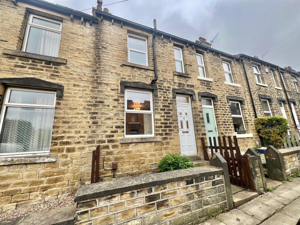 2-bed terraced on Lawrence Road, Marsh, Huddersfield, £124,950