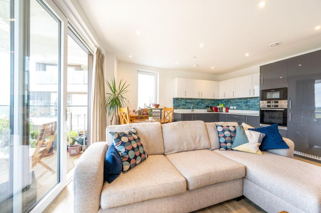 Apartment in London, Motion, Leyton - View 2