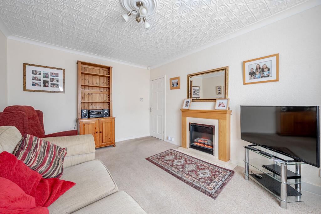 Redhill Road, Harrogate, HG1 photo 3