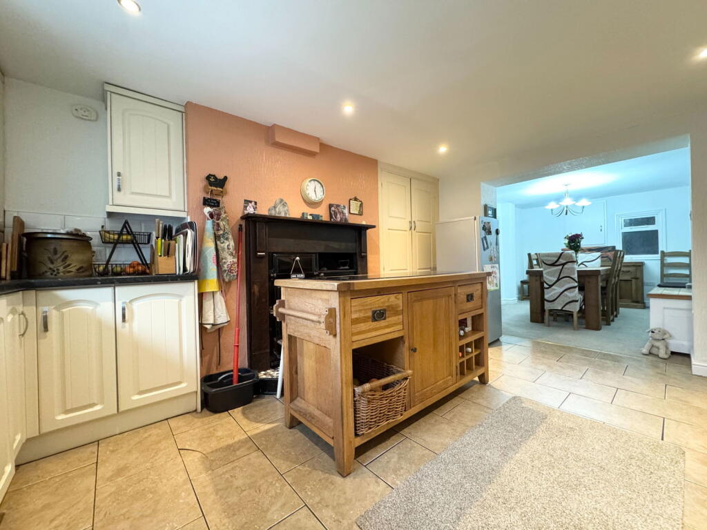House in Huddersfield, Denby Dale - View 5